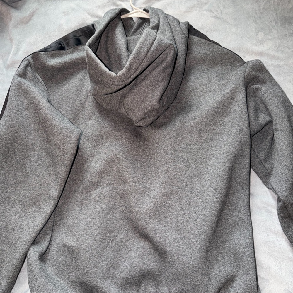 H&M Charcoal Loose Fit Top - Picture 3 of 3
